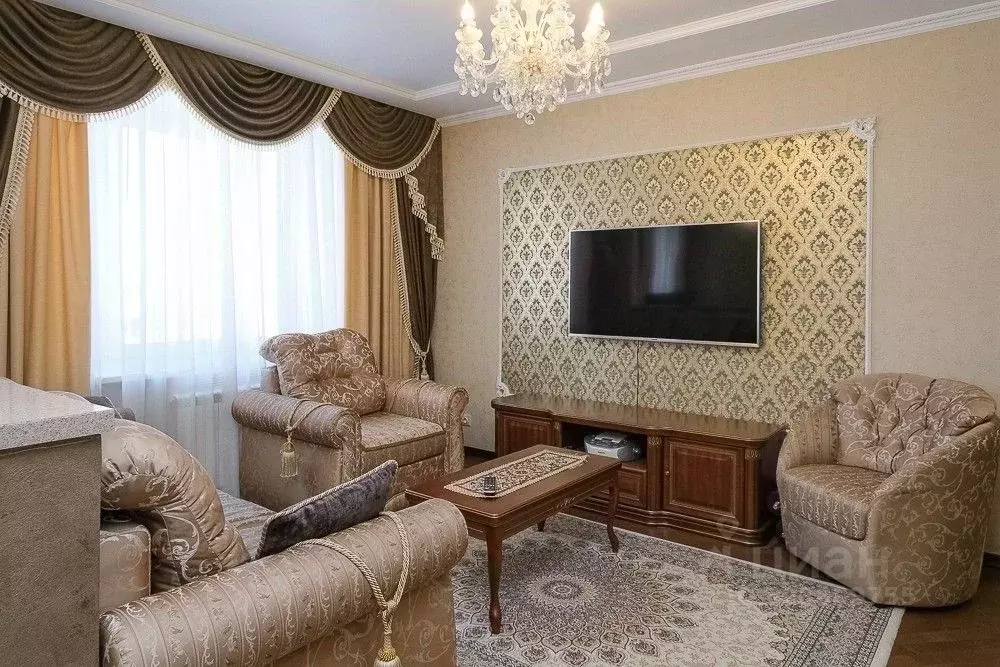 2-к кв. Омская область, Омск Октябрьская ул., 107 (57.0 м) - Фото 2