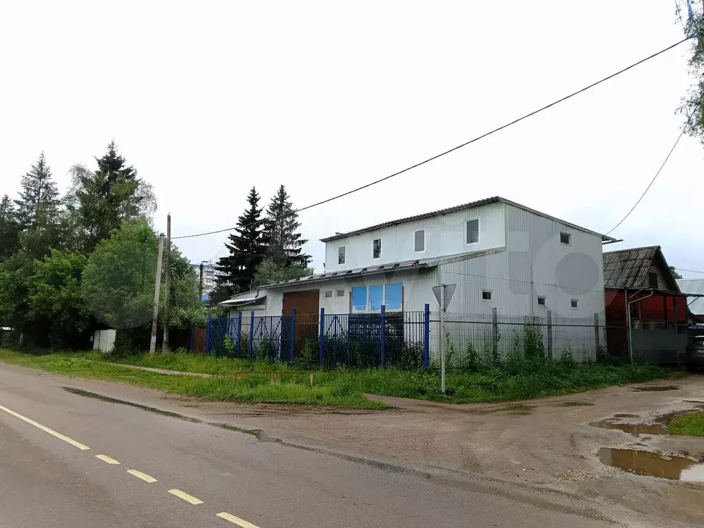 Свободного назначения, можно для проживания, 200 м - Фото 1