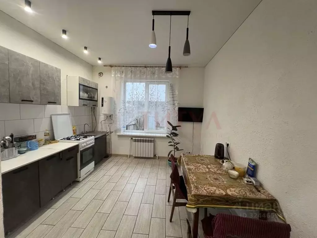 Дом в Белгородская область, Старооскольский городской округ, с. Озерки ... - Фото 1