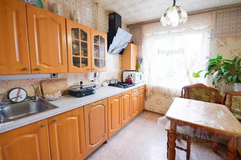 3-к кв. Саратовская область, Саратов ул. Имени В.И. Чемодурова, 8А ... - Фото 1
