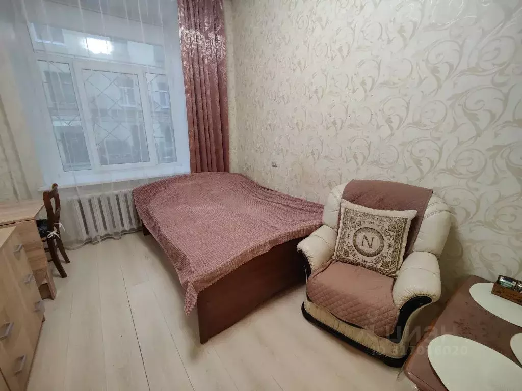 Комната Санкт-Петербург 8-я Васильевского острова линия, 45/34 - Фото 2