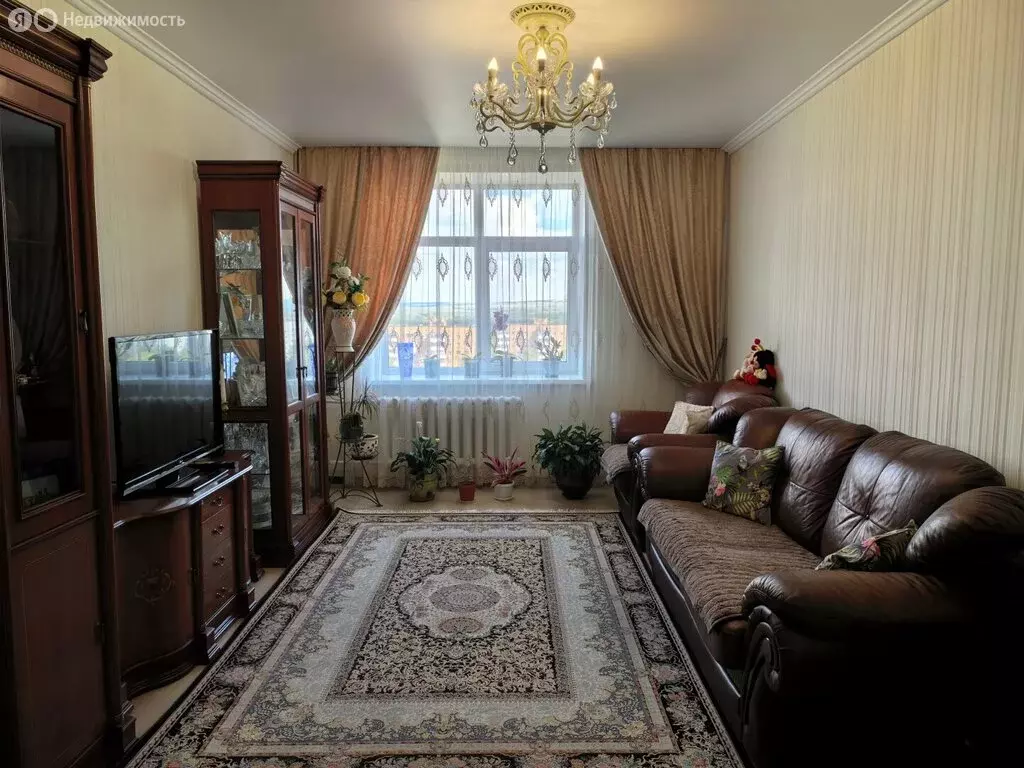 2-комнатная квартира: Нижнекамск, проспект Химиков, 86 (65.6 м) - Фото 1