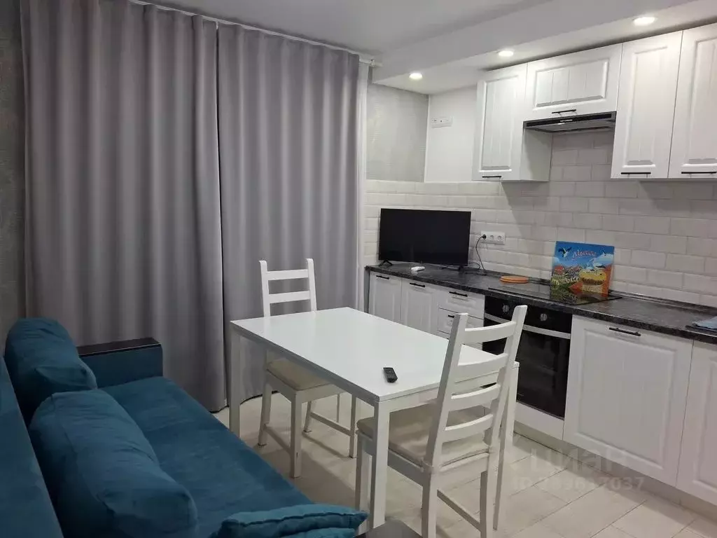 2-к кв. Крым, Евпатория ул. 9 Мая, 55Б (59.0 м) - Фото 0