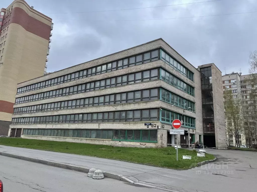 Гараж в Санкт-Петербург Бухарестская ул., 82 (16 м) - Фото 0