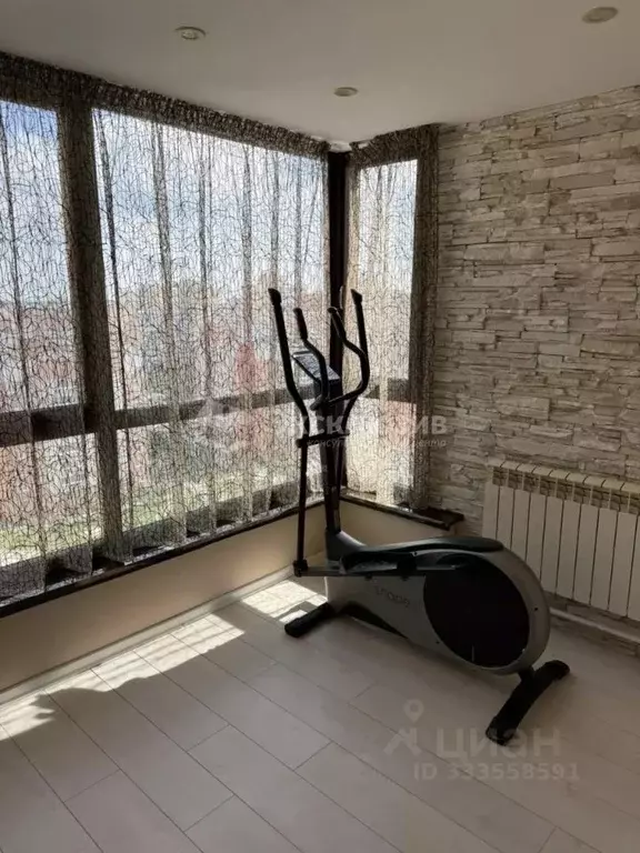 2-к кв. Тюменская область, Тюмень ул. Прокопия Артамонова, 13 (82.5 м) - Фото 1