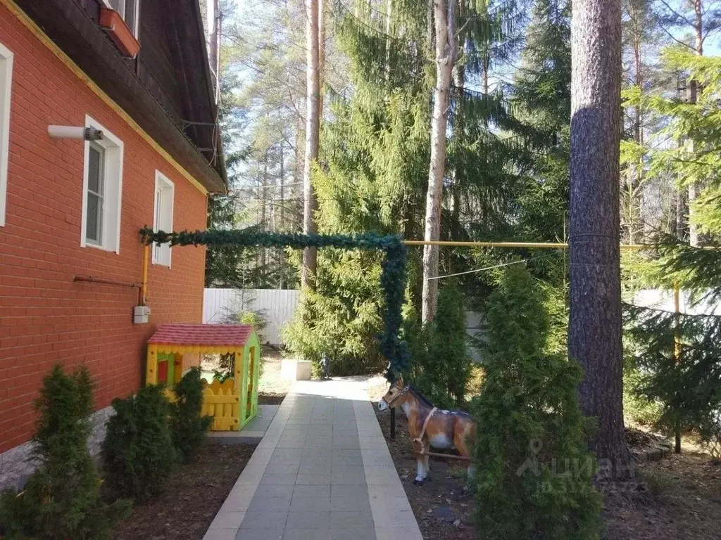 Дом в Ленинградская область, Гатчинский район, Вырица городской ... - Фото 1