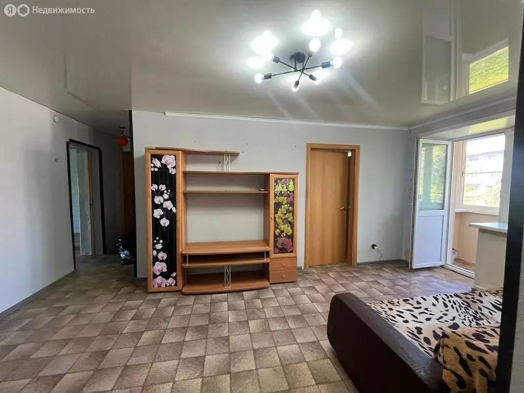 3-комнатная квартира: Николаевск-на-Амуре, Советская улица, 99 (54.1 ... - Фото 0
