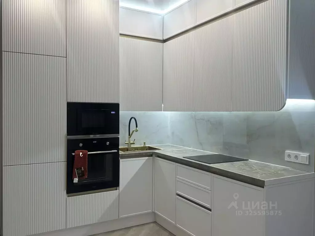 3-к кв. Омская область, Омск ул. А.Н. Кабанова, 2 (71.5 м) - Фото 1