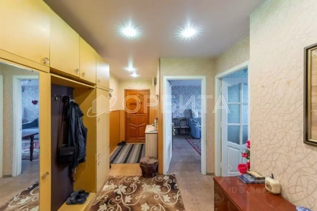 3-к кв. Тюменская область, Тюмень ул. Монтажников, 17к1 (89.0 м) - Фото 0