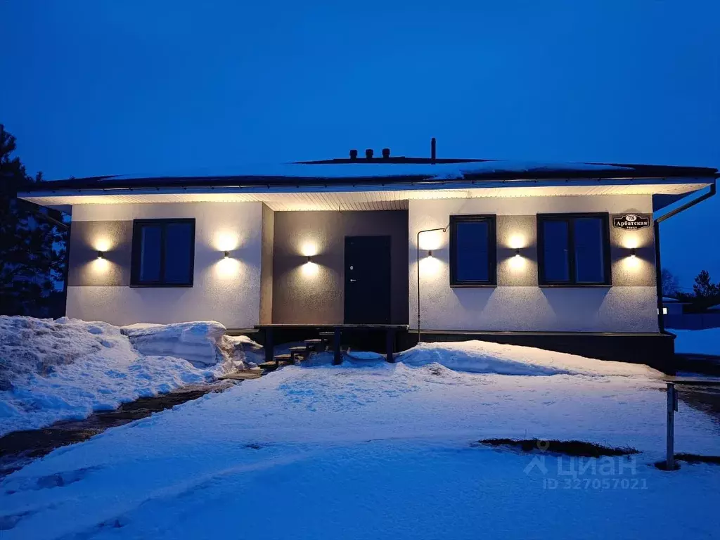 Дом в Алтайский край, Первомайский район, с. Фирсово, Рощино мкр ул. ... - Фото 1