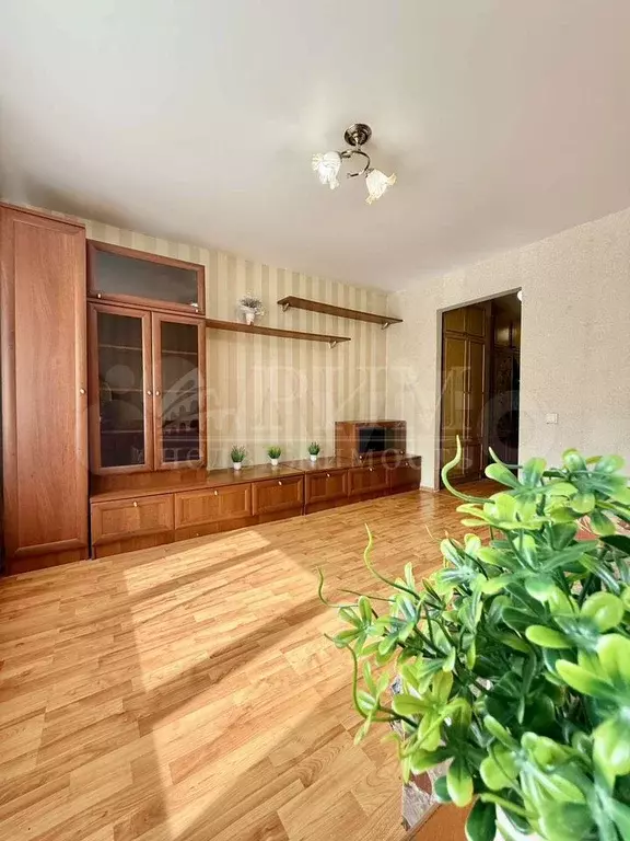 1-к. квартира, 38 м, 4/10 эт. - Фото 0