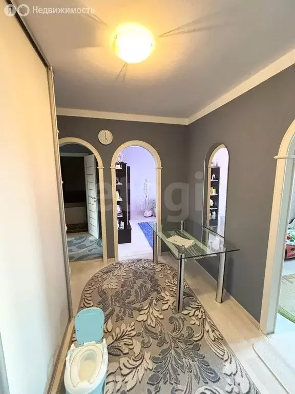 3-комнатная квартира: Тюмень, улица Монтажников, 13А (70 м) - Фото 2