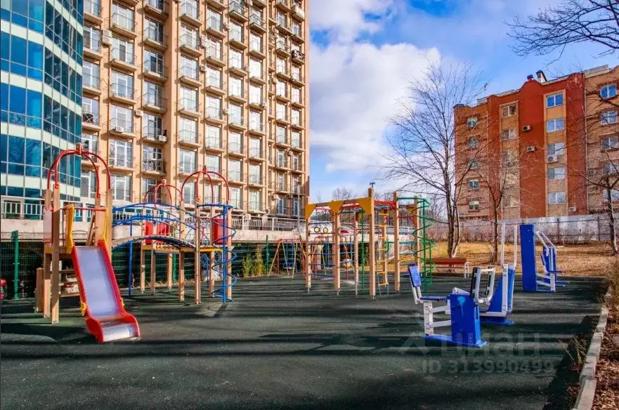 Помещение свободного назначения в Приморский край, Владивосток ул. ... - Фото 0