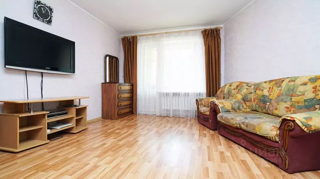 2-к кв. Татарстан, Казань ул. Сафиуллина, 50 (57.5 м) - Фото 1