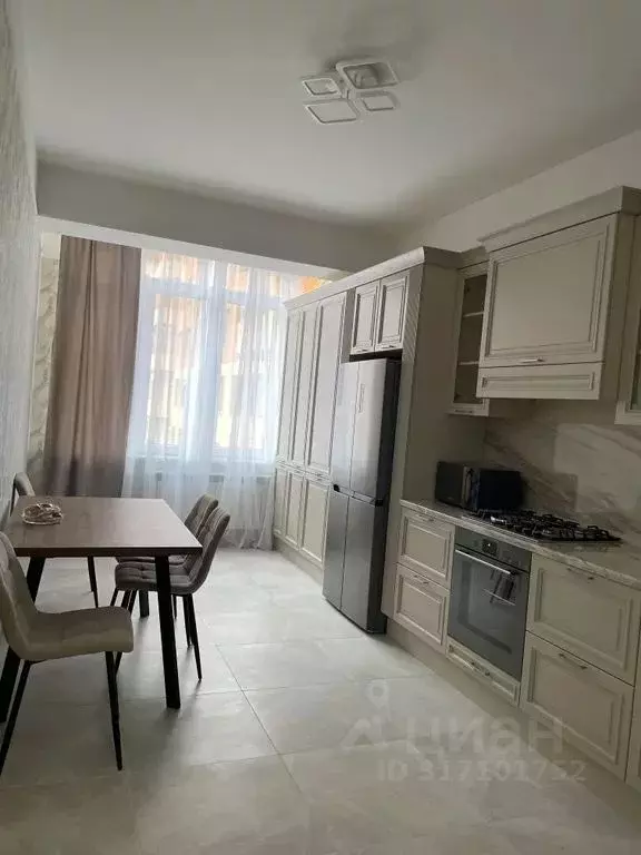 2-к кв. Дагестан, Каспийск просп. Акулиничева, 33А (75.0 м) - Фото 0