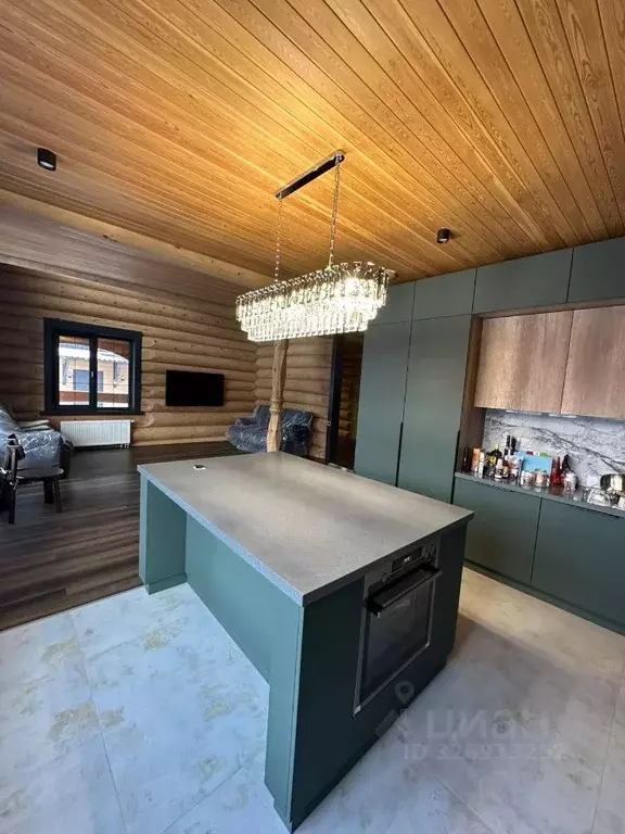 Дом в Башкортостан, Ишимбайский район, Ишеевский сельсовет, д. ... - Фото 1