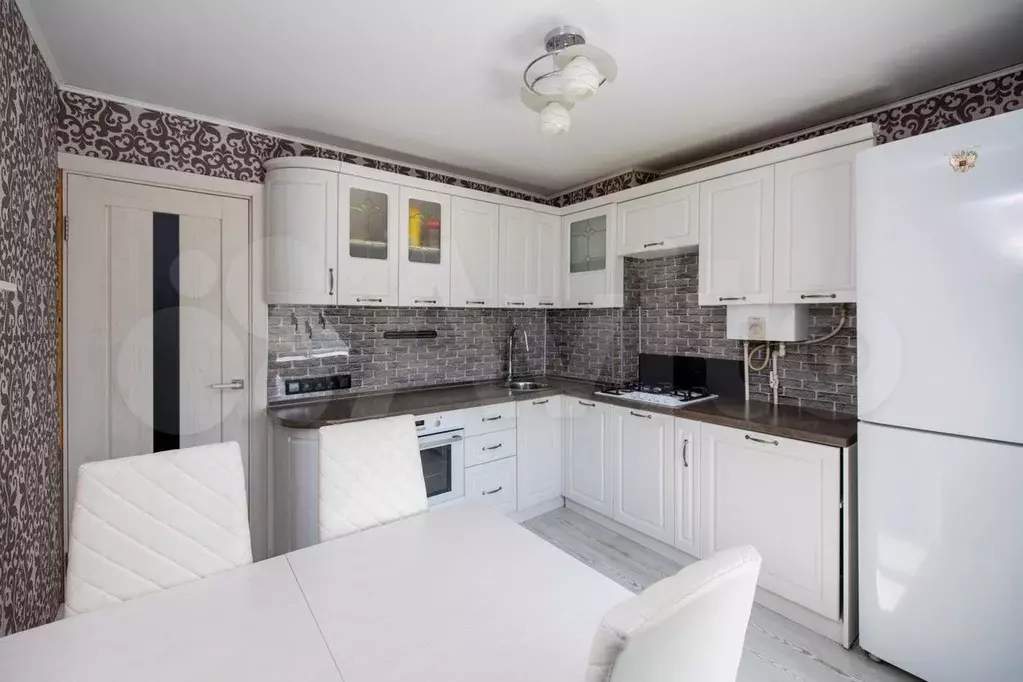 2-к. квартира, 55 м, 4/5 эт. - Фото 1