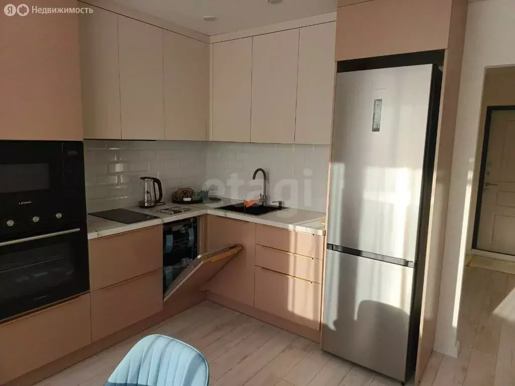 1-комнатная квартира: Тюмень, улица Монтажников, 42А (39.6 м) - Фото 2