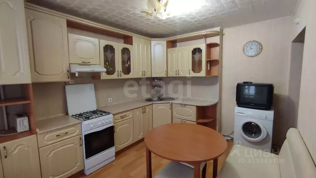 2-к кв. Псковская область, Псков Инженерная ул., 23А (70.7 м) - Фото 1