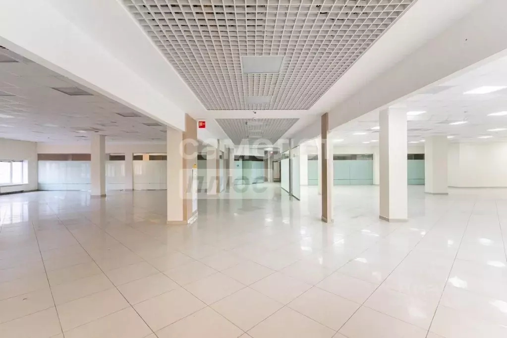 Офис в Омская область, Омск ул. Дианова, 39 (2500 м) - Фото 2