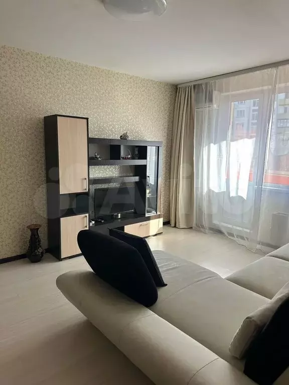 1-к. квартира, 38 м, 7/10 эт. - Фото 0