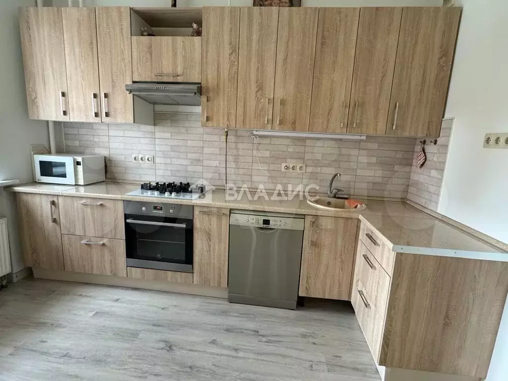 2-к. квартира, 65 м, 2/3 эт. - Фото 1