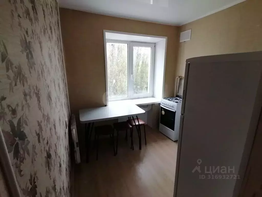 1-к кв. Белгородская область, Старый Оскол Лебединец мкр, 24А (30.0 м) - Фото 0