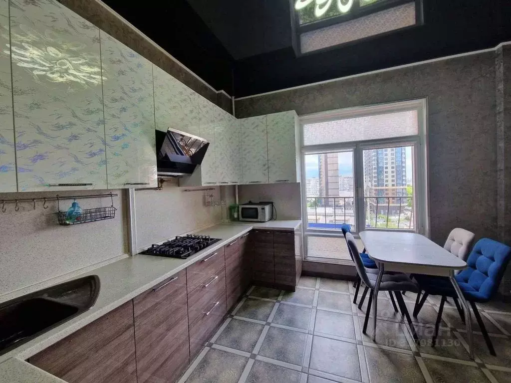 3-к кв. Краснодарский край, Новороссийск ул. Энгельса (110.0 м) - Фото 1