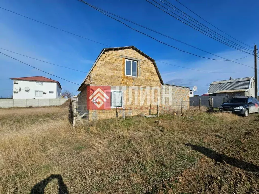 Дом в Крым, Сакский район, с. Штормовое  (97 м) - Фото 1