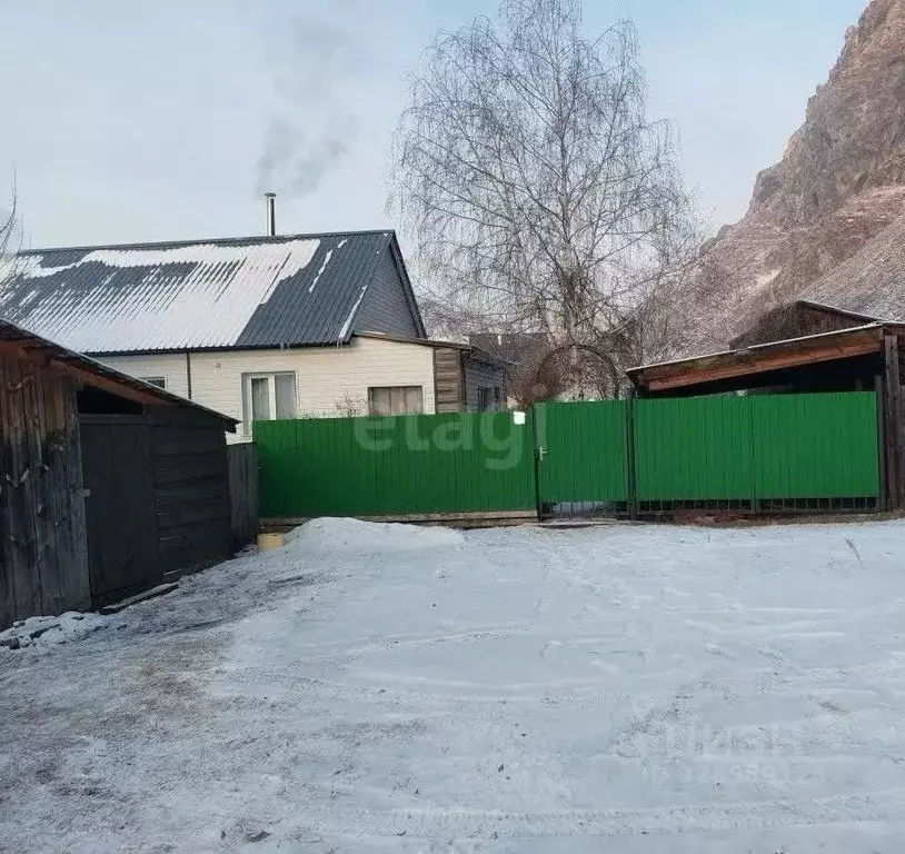 Дом в Алтай, Чемальский район, с. Чемал Подгорная ул., 41 (51 м) - Фото 1