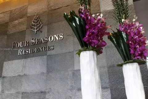 Millennium Tower Residenc, Unit PH4BCD - Фото 2