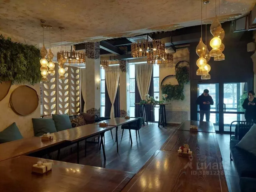 Помещение свободного назначения в Татарстан, Набережные Челны просп. ... - Фото 1