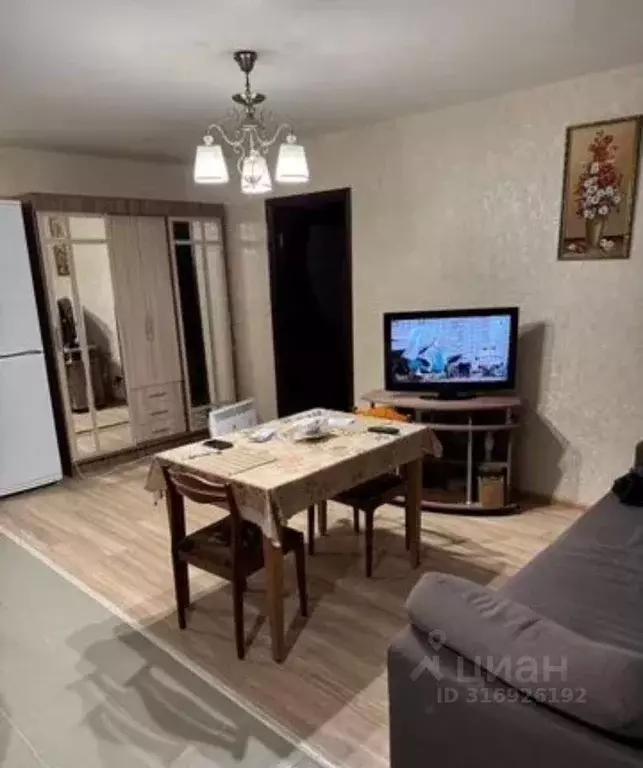 2-к кв. Тульская область, Новомосковск ул. Свердлова, 45 (42.0 м) - Фото 1