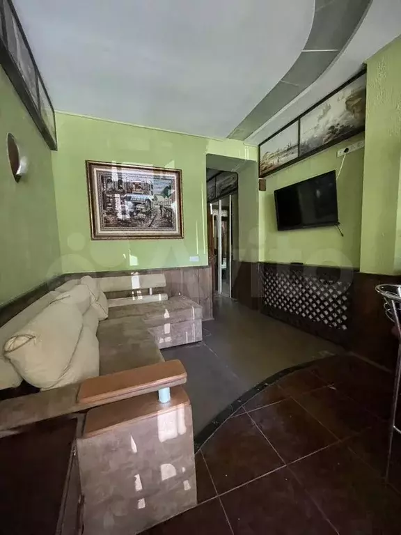 Комната 40 м в 1-к., 1/2 эт. - Фото 0