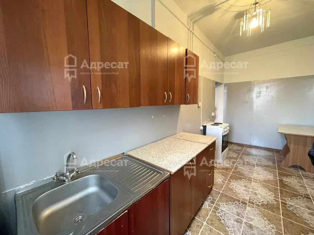 3-к кв. Волгоградская область, Волгоград Джаныбековская ул., 20 (70.0 ... - Фото 1