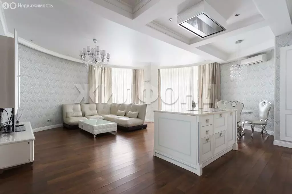 3-комнатная квартира: Новосибирск, улица Чаплыгина, 93 (100 м) - Фото 0