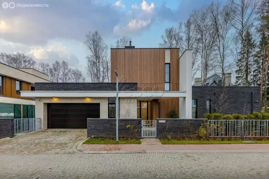 Дом в село Жаворонки, КП Трувиль (640 м) - Фото 1