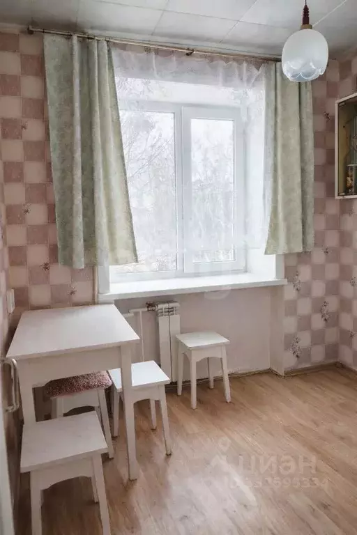 3-к кв. Иркутская область, Иркутск ул. Безбокова, 3 (48.7 м) - Фото 1