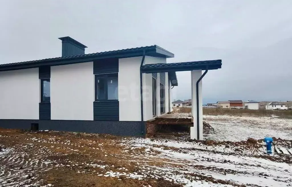 Дом в Саратовская область, д. Мергичевка ул. Малая Приовражная (103 м) - Фото 1