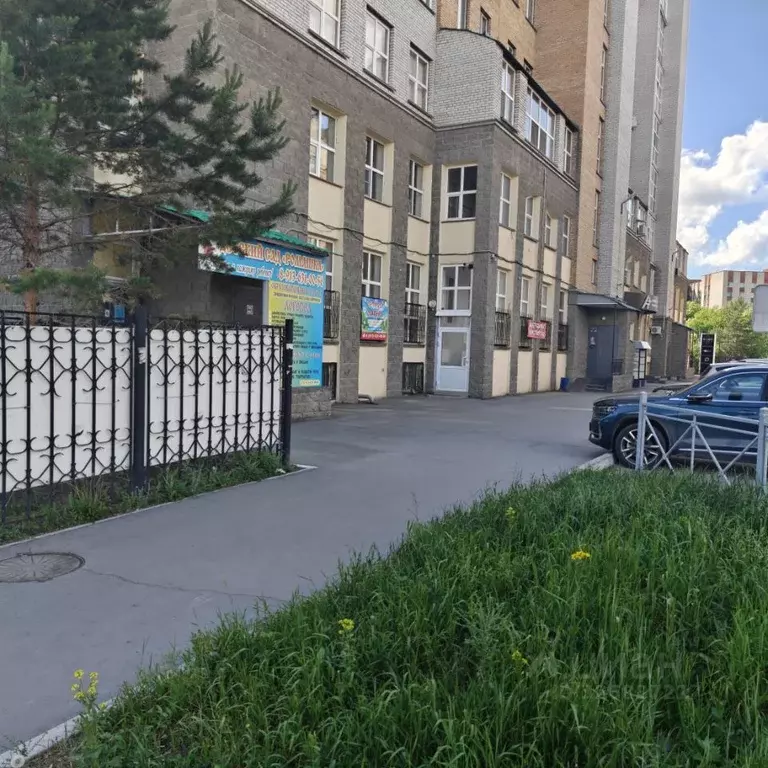 Помещение свободного назначения в Омская область, Омск ул. ... - Фото 1