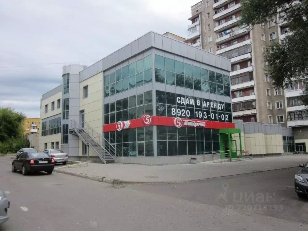 Помещение свободного назначения в Тверская область, Тверь наб. ... - Фото 1