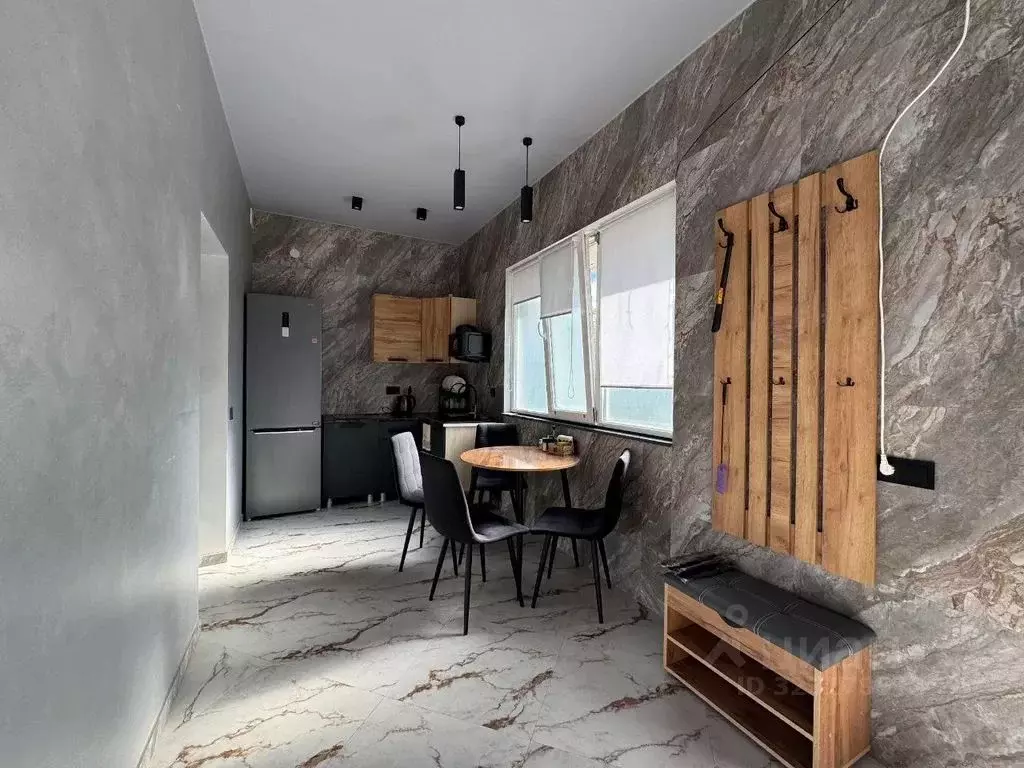 2-к кв. Крым, Бахчисарай ул. Вишневая, 3 (52.0 м) - Фото 1