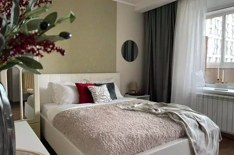 2-к кв. Свердловская область, Екатеринбург ул. Онежская, 6А (75.0 м) - Фото 2