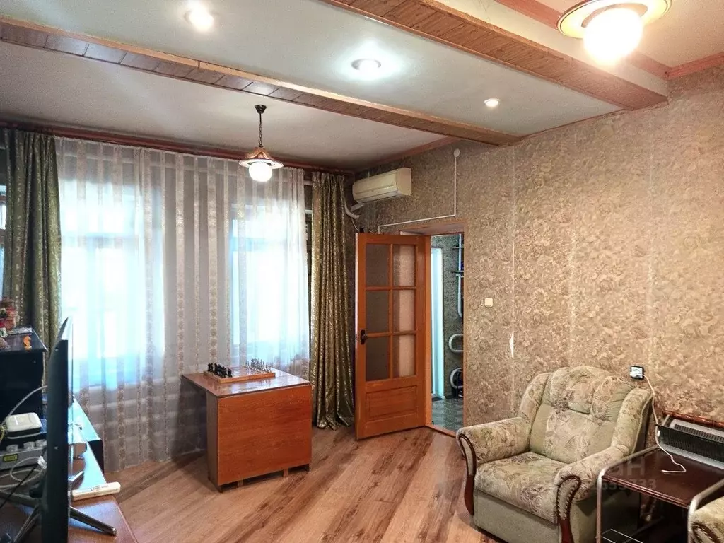 3-к кв. Краснодарский край, Абинский район, Ахтырское городское ... - Фото 2