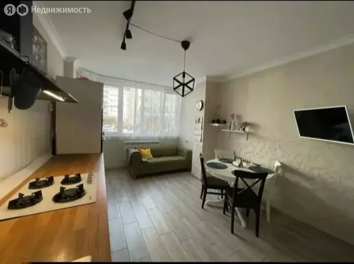 3-комнатная квартира: Нальчик, улица Тарчокова (84 м) - Фото 2