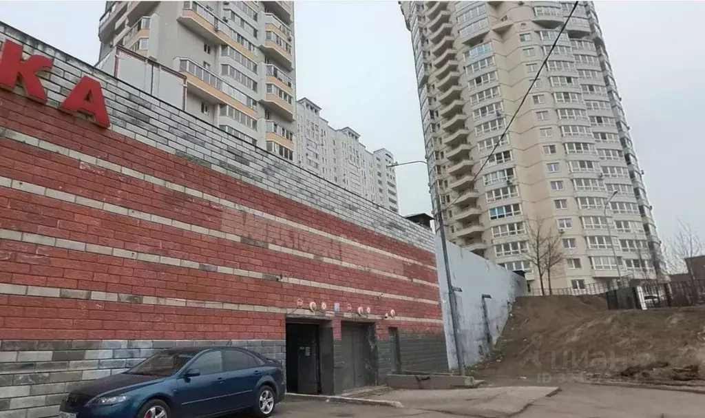 Гараж в Москва Краснобогатырская ул., 9 (15 м) - Фото 1