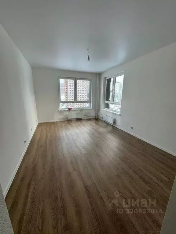 Студия Сахалинская область, Южно-Сахалинск ул. Имени Владимира ... - Фото 1