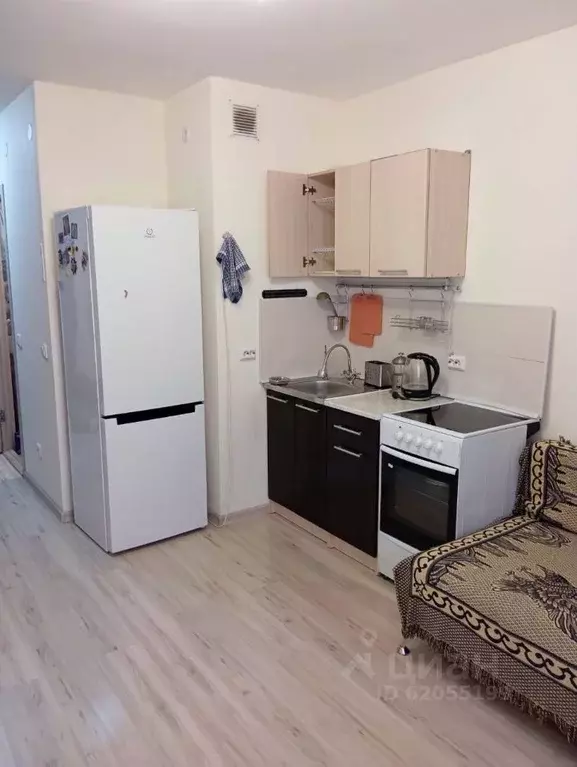 Студия Свердловская область, Екатеринбург ул. Рощинская, 21к2 (22.2 м) - Фото 1