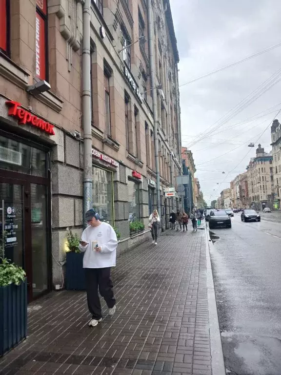 Торговая площадь в Санкт-Петербург просп. Средний Васильевского ... - Фото 1