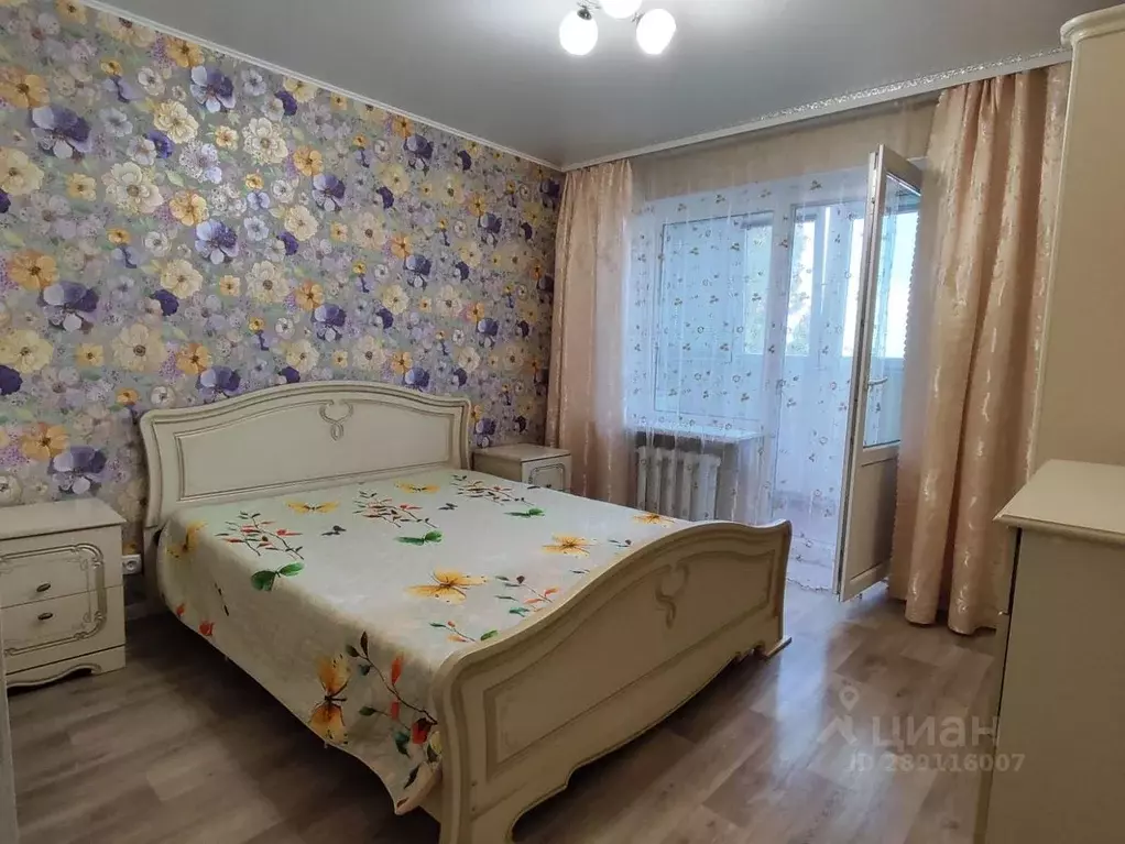 2-к кв. Крым, Феодосия ул. Земская, 19/6 (52.0 м) - Фото 1